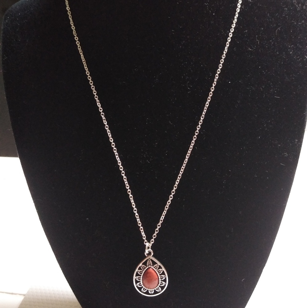 Dainty silver necklace